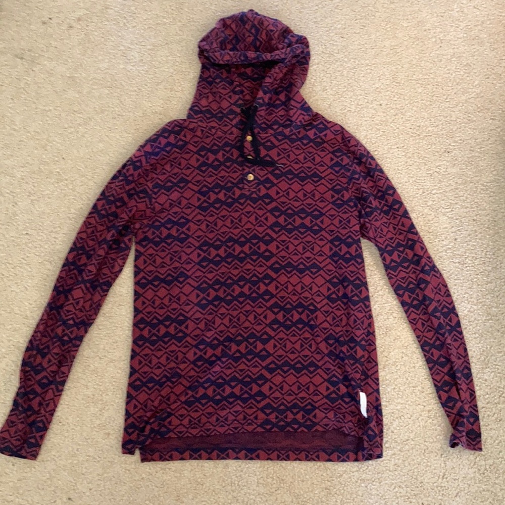 Hooded long sleeve shirt